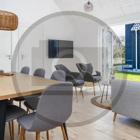 4 Bedroom Stunning In بيت للعطل