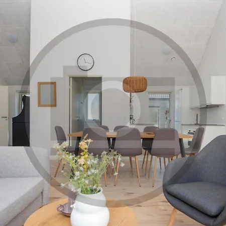 4 Bedroom Stunning In *