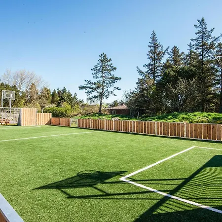 Prázdninový dům 4 Bedroom Stunning In *